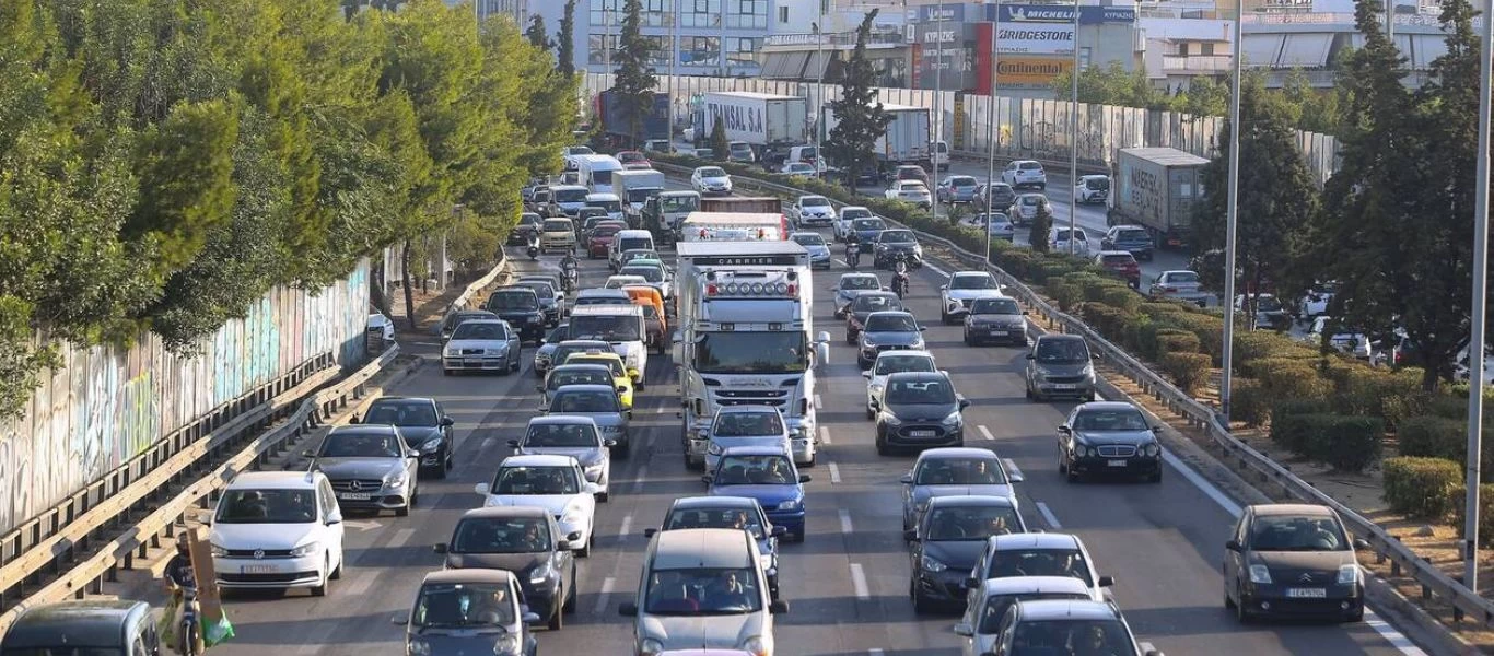 Μποτιλιάρισμα στον Κηφισό - Νταλίκα συγκρούστηκε με ΙΧ (χάρτης)